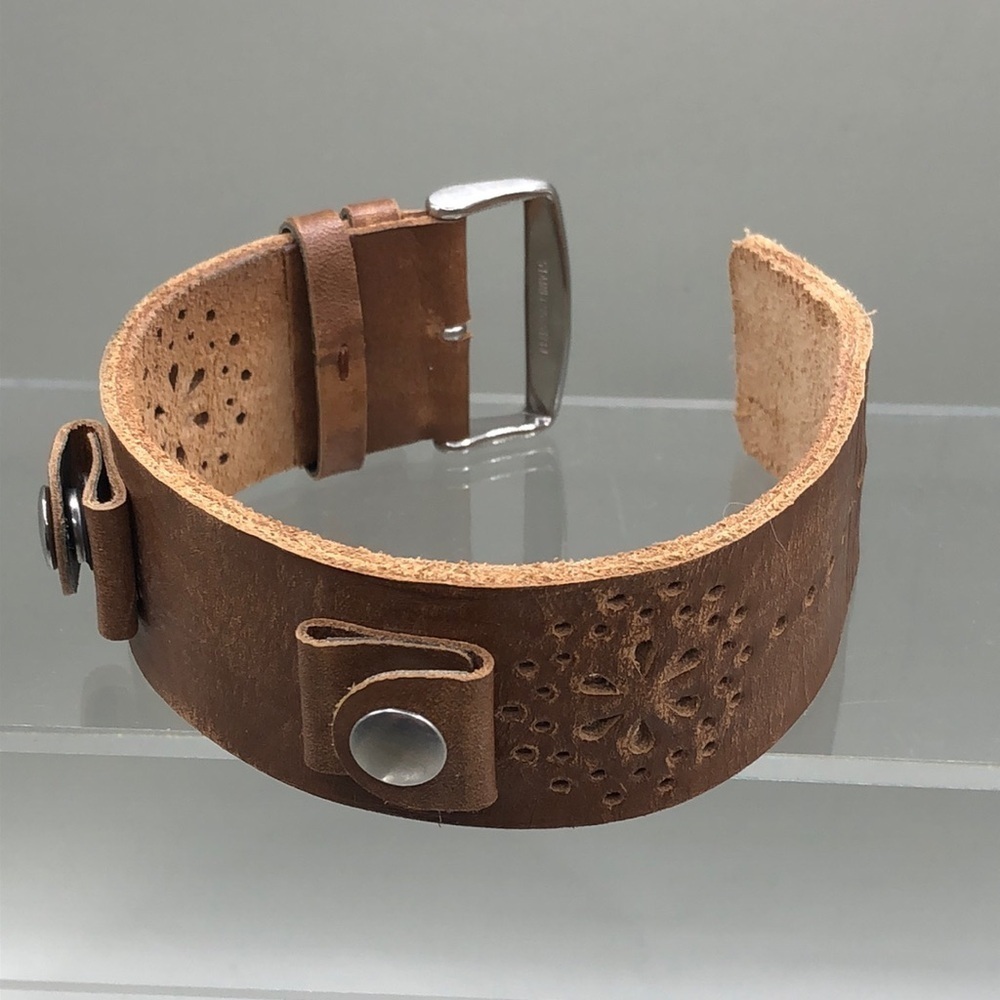 Fossil brown leather textured bracelet boho style